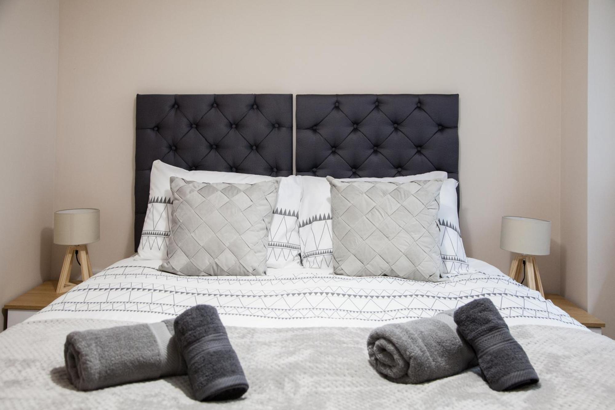 Modern 2Bd Apartment In Manchester City Bagian luar foto